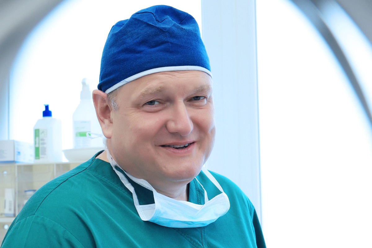 dr. Majzik Ernő