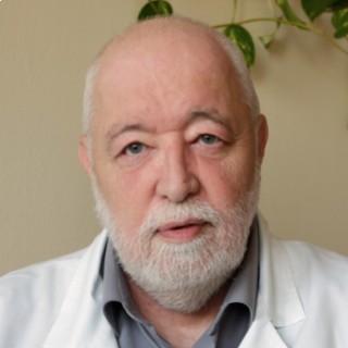 Dr. Csákányi László
